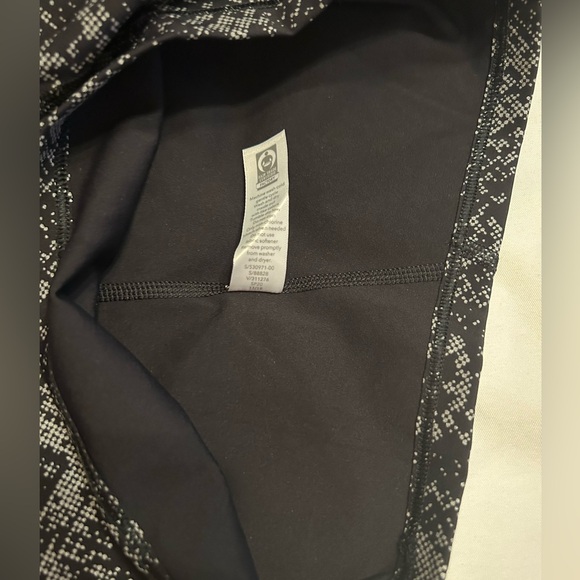 Athleta Viper Midi Tank Size XS Black NWT - Picture 9 of 9